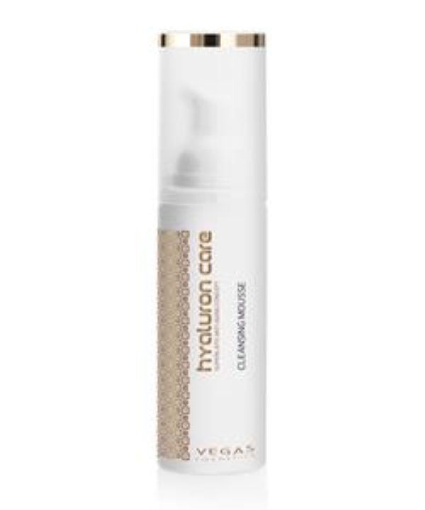Mousse nettoyante à l'acide hyaluronique | Nettoyage doux et hydratation 1 Gigi zeigt: Hyaluron Reinigungsschaum von Vegas Cosmetics für porentiefe Frische und Feuchtigkeit